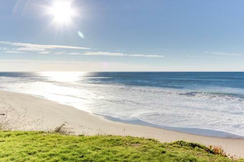 The Best Little Beach House On The Oregon Coast!
