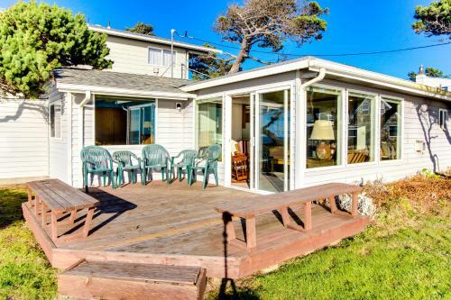 The Best Little Beach House On The Oregon Coast!
