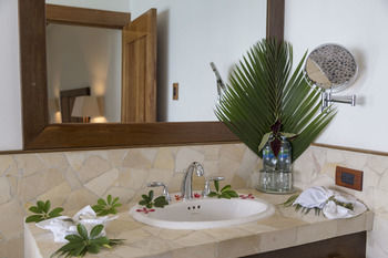Bolontiku Hotel Boutique