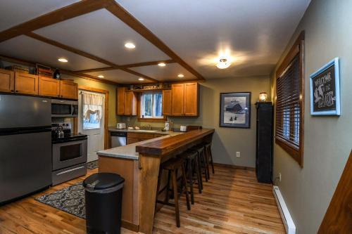 Hideaway Two-bedroom Cottage
