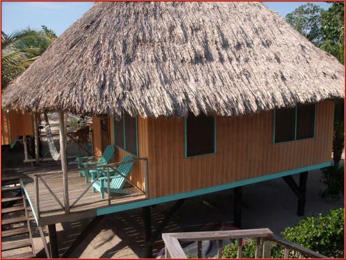 Lodge Green Parrot Beach Houses And Resort