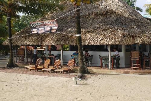 Lodge Green Parrot Beach Houses And Resort