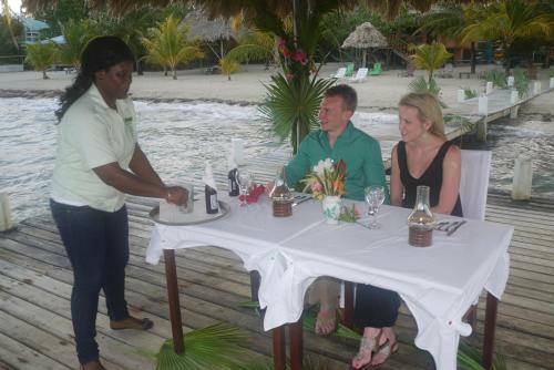 Lodge Green Parrot Beach Houses And Resort