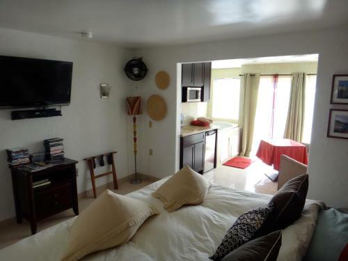 Pikes Peak Paradise Bed And Breakfast