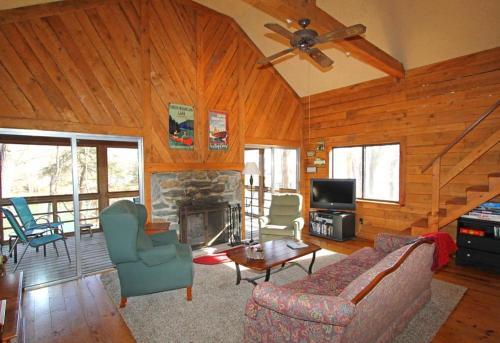 Villa Lakeside Cabin