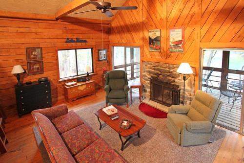 Villa Lakeside Cabin