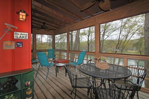 Villa Lakeside Cabin