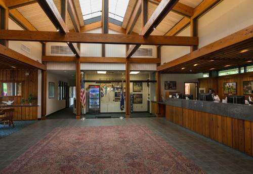 Williamsburg Woodlands Hotel - A Colonial Williamsburg Hotel