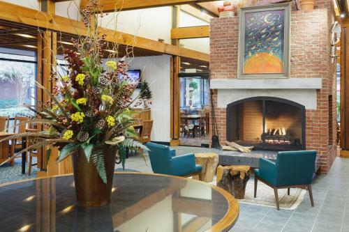 Williamsburg Woodlands Hotel - A Colonial Williamsburg Hotel