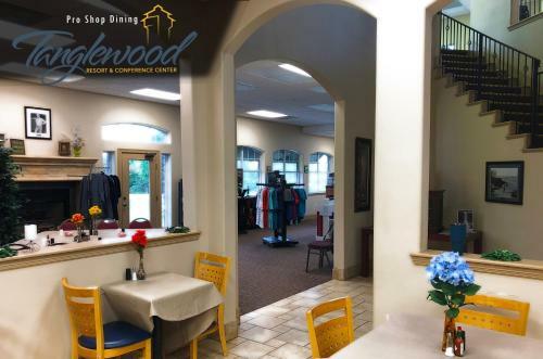 Hotel Tanglewood Resort And Conference Center