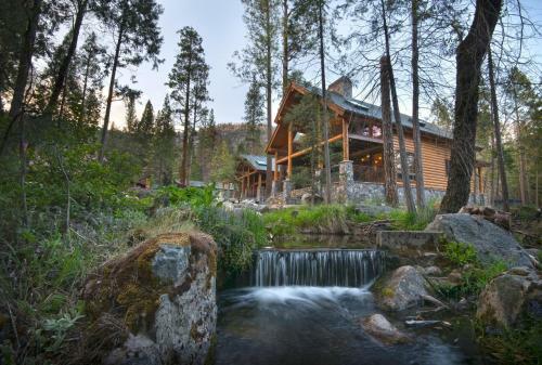 1r Rustic Retreat