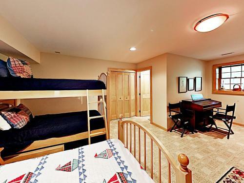 113 Mountain Cove Road House