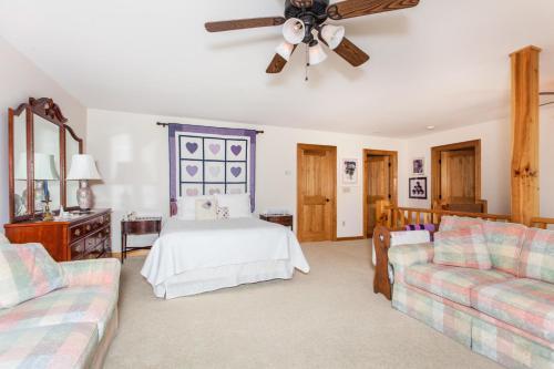 113 Mountain Cove Road House