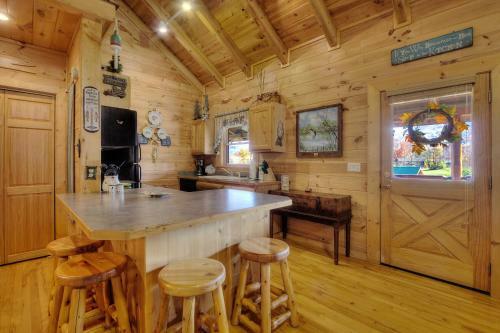 A Fishing Hole #156 - One Bedroom Cabin