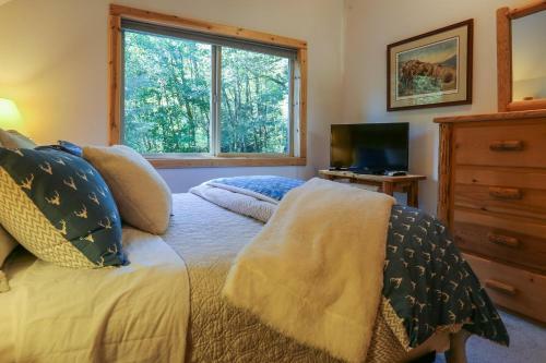 Wy' East Log Lodge