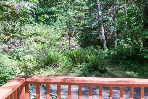 Salmon River Getaway-2 Bedroom