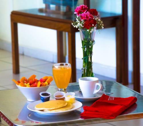 Guacamaya Inn B&B
