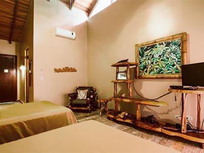 Hotel Lost Iguana Resort And Spa