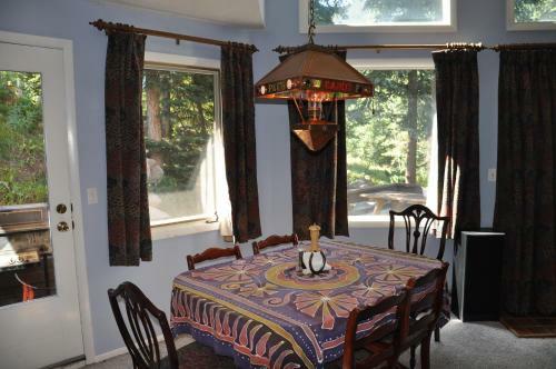 Affordable Townhome In East Vail. On The Shuttle Route.