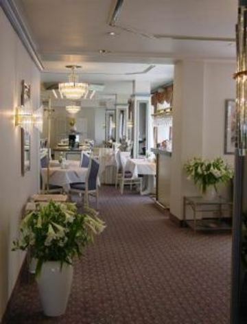 Carat Hotel & Apartments