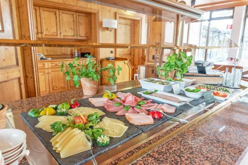 Kings Hotel Center