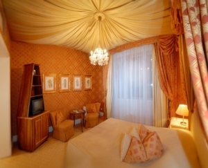 Hotel Bristol