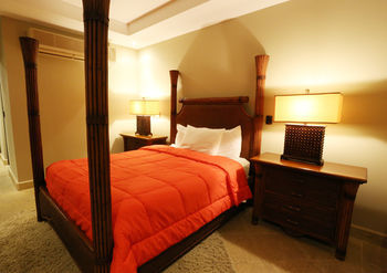 Shana Hotel & Residence
