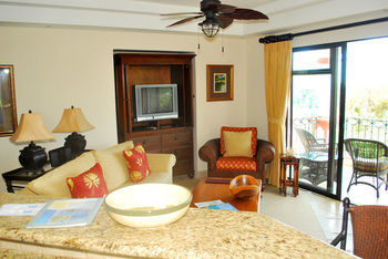 Shana Hotel & Residence