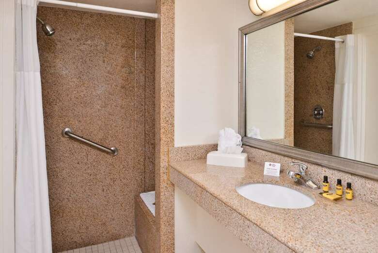 Hotel Best Western Plus Holiday Sands Inn & Suites