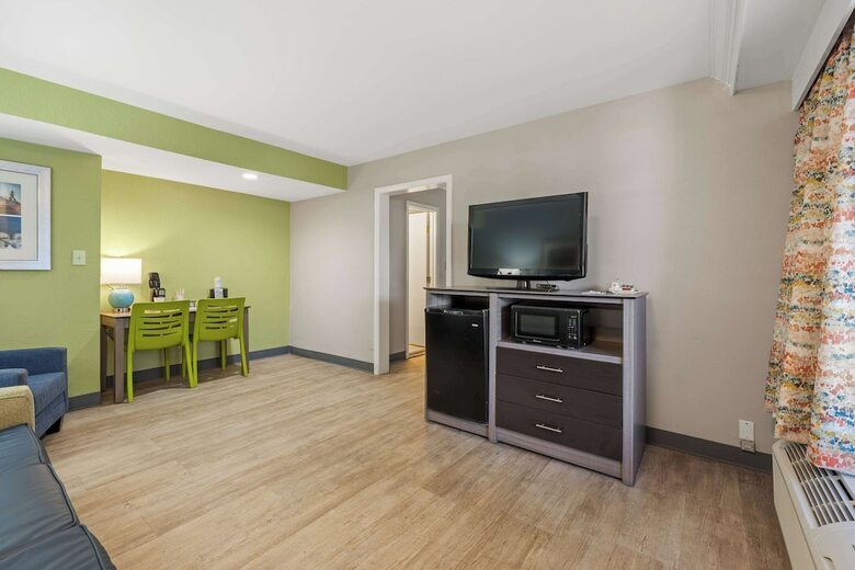 Hotel Best Western Plus Holiday Sands Inn & Suites