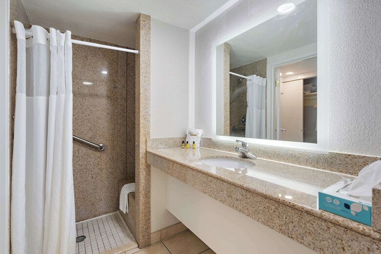 Hotel Best Western Plus Holiday Sands Inn & Suites