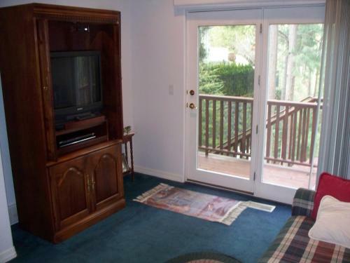 River Cove Elegant Waterfront Bed & Breakfast