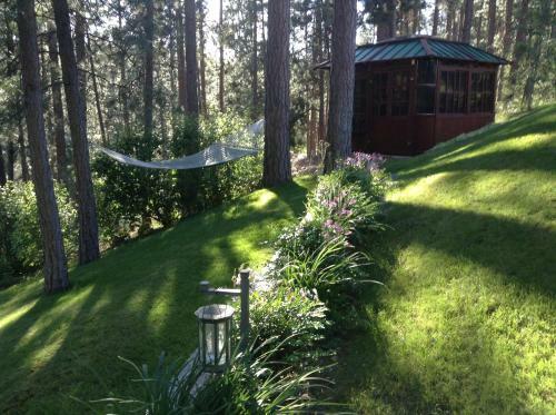 River Cove Elegant Waterfront Bed & Breakfast