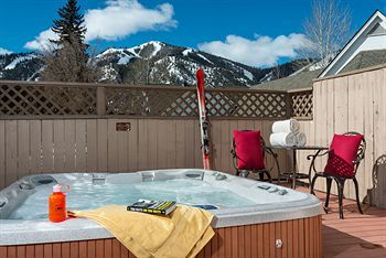 Hotel Tamarack Lodge