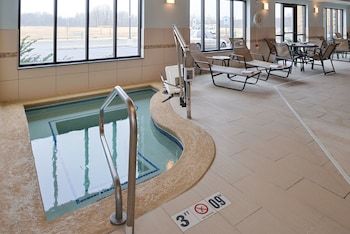 Hotel Holiday Inn Express & Suites Greenfield