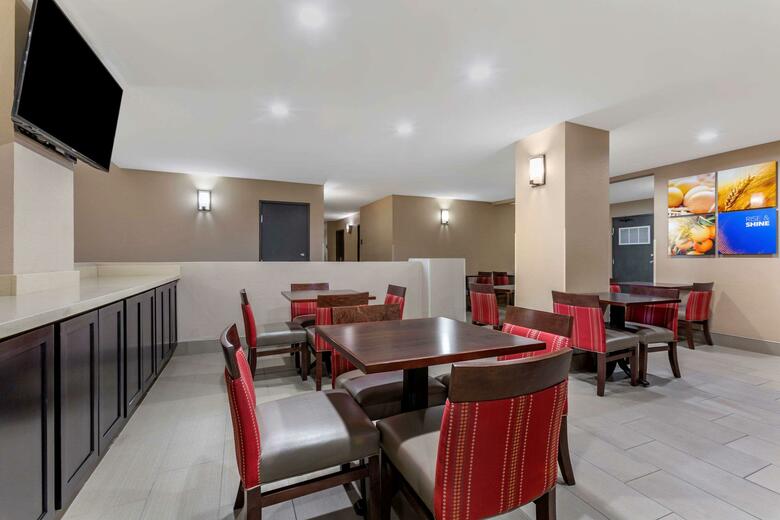 Hotel Quality Inn And Suites Surprise