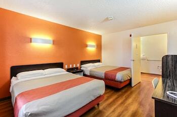 Motel 6 Monterey - Marina