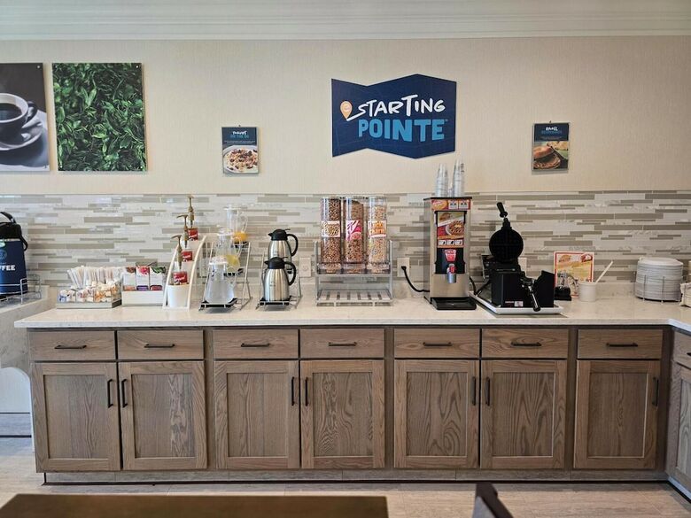 Hotel Baymont Inn And Suites Mattoon
