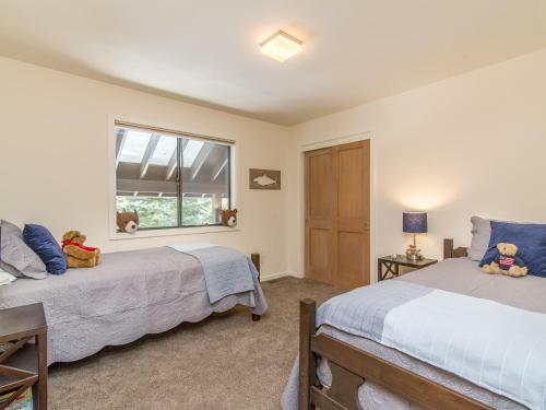 11824 Schussing Way Home