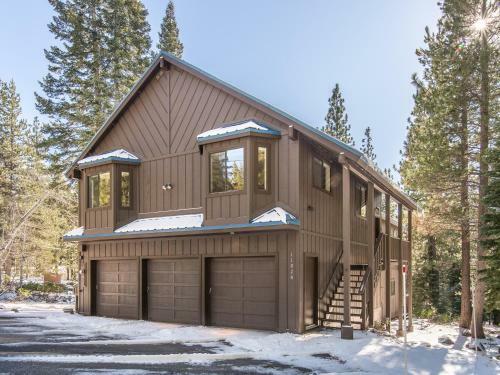 11824 Schussing Way Home
