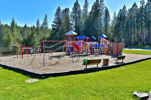 Alpine Forest View Cabin In Tahoe Donner Truckee Ca Home