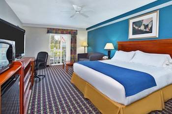 Holiday Inn Express Hotel & Suites Petoskey