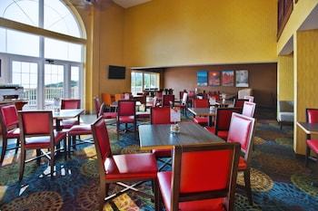 Holiday Inn Express Hotel & Suites Petoskey