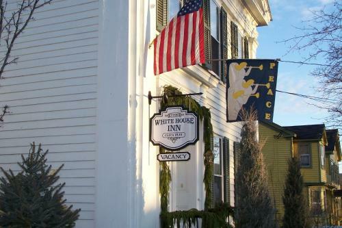 Bed & Breakfast The White House Inn