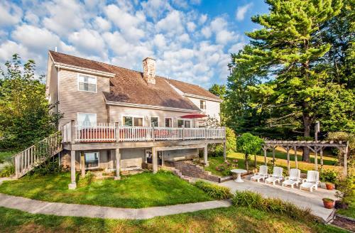 La Dolce Vita Six-bedroom Holiday Home