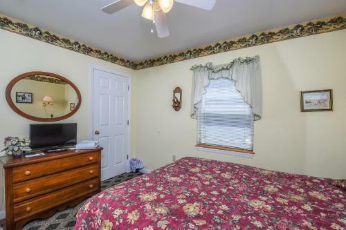 Timberwolf Five-bedroom Holiday Home