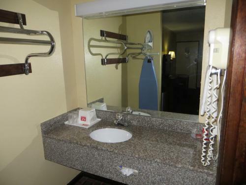 Hotel Econo Lodge Lenoir City