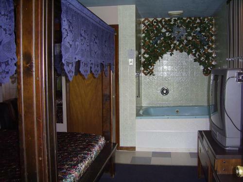 Cedar Grove Motel