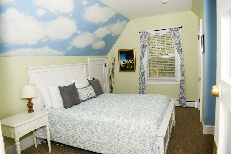 Bed & Breakfast Clay Corner Inn