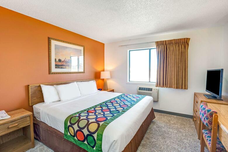 Hotel Super 8 West Aberdeen
